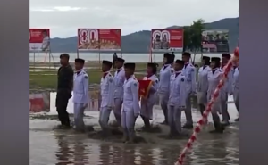 penurunan bendera