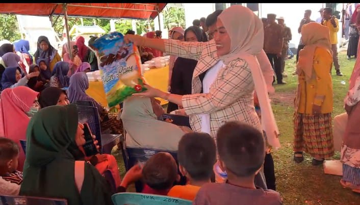 Resmikan Gedung Serbaguna Soliwunto